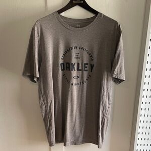 Oakley Heather Gray Short Sleeve Tee 1975. And homage to FHR